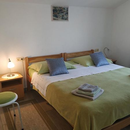 Mia Trogir Quarto foto